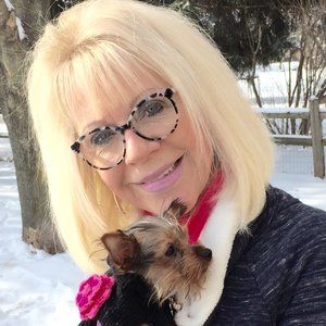 Meet your Posher, Marcia